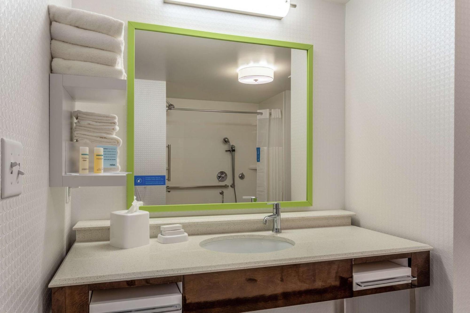 Hampton Inn & Suites Burlington Zewnętrze zdjęcie