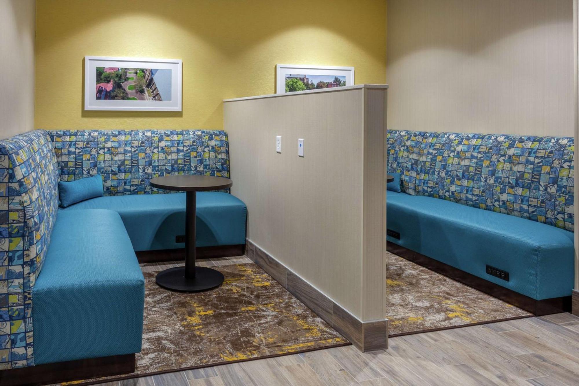 Hampton Inn & Suites Burlington Zewnętrze zdjęcie