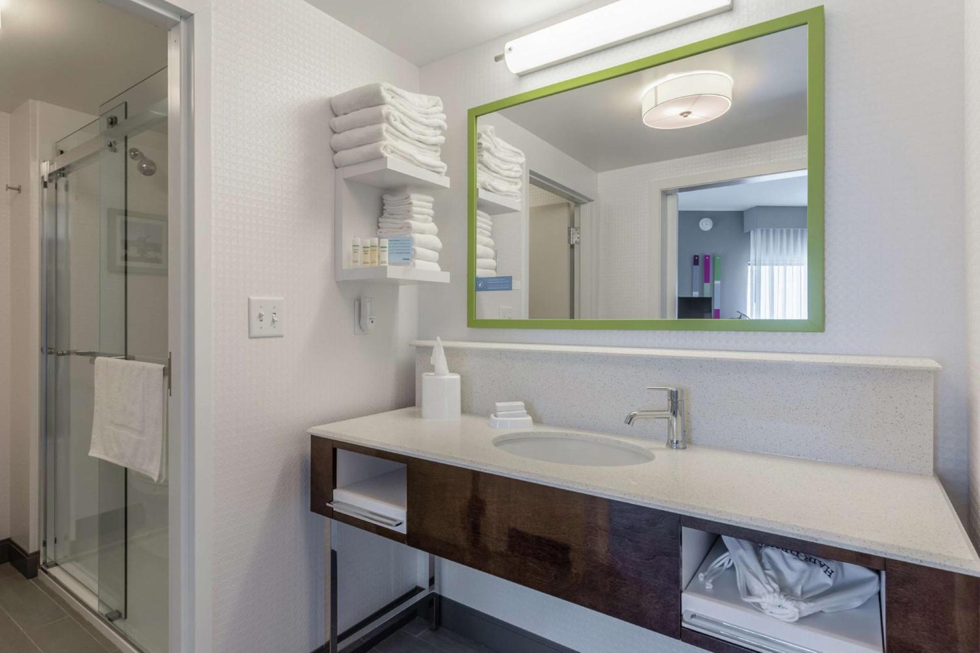 Hampton Inn & Suites Burlington Zewnętrze zdjęcie