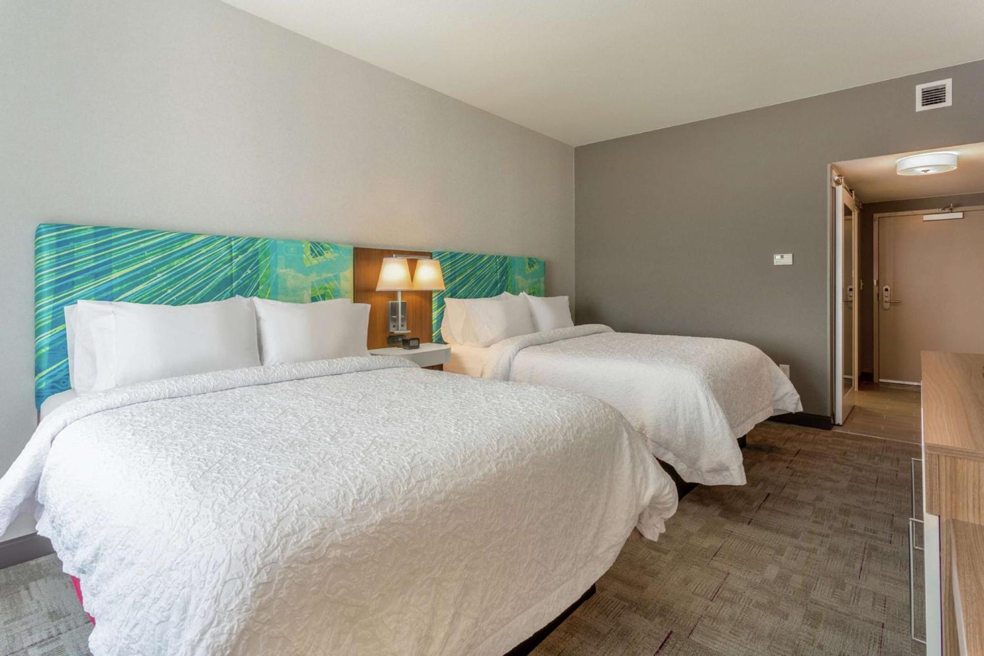 Hampton Inn & Suites Burlington Zewnętrze zdjęcie