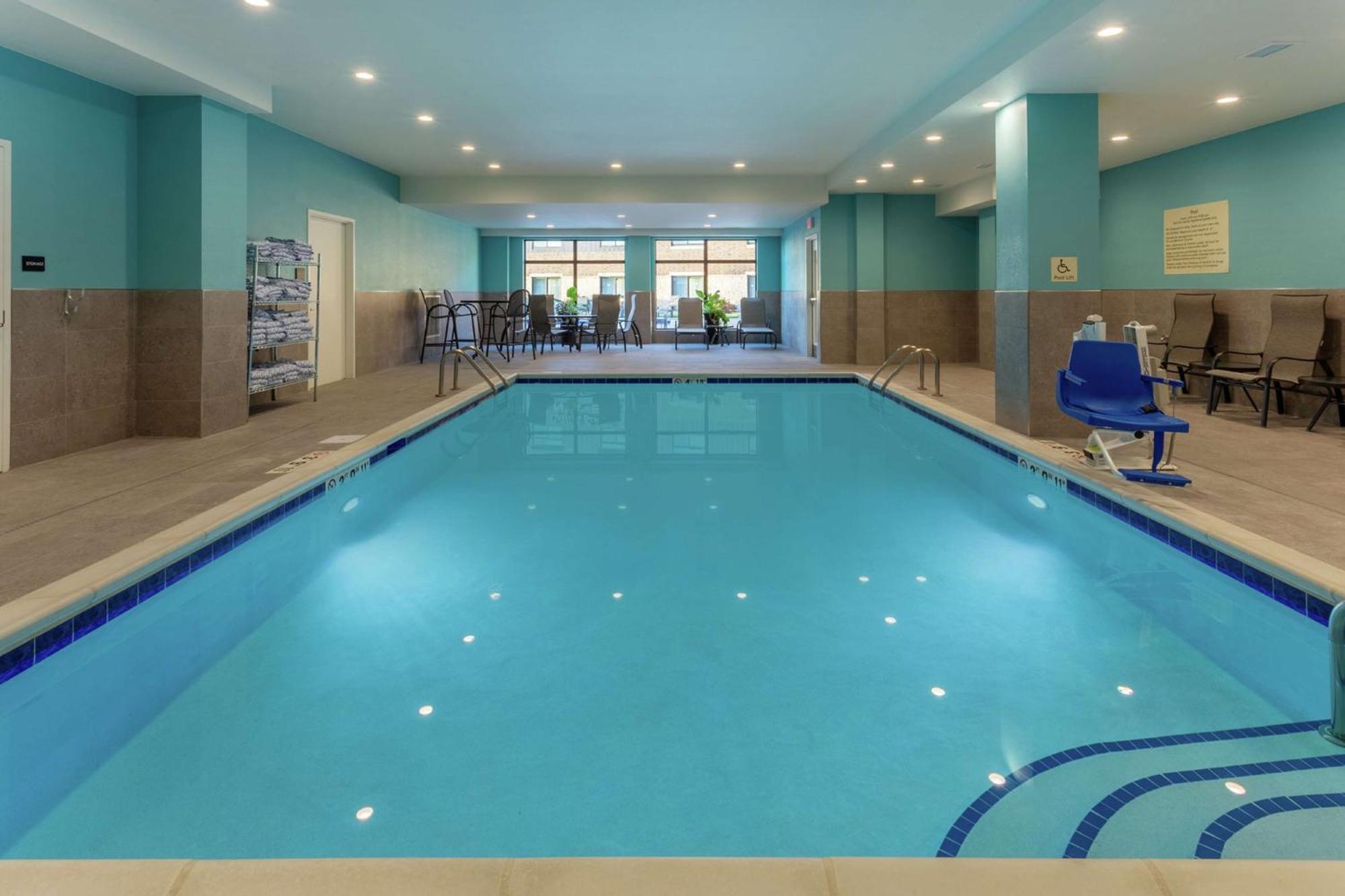 Hampton Inn & Suites Burlington Zewnętrze zdjęcie